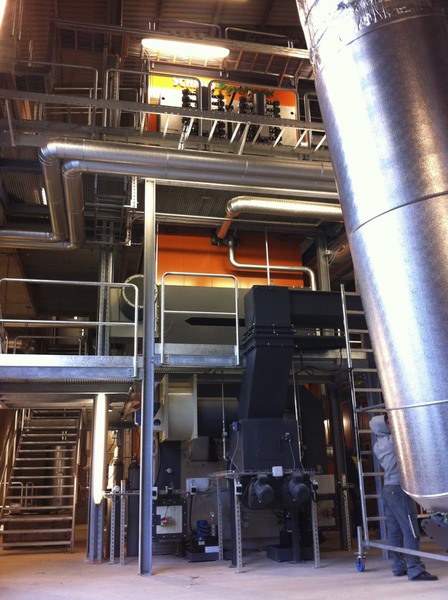 Inbetriebnahme einer Doppelkesselanlage mit 24 Bar, 6 Tonnen Dampf pro Kessel