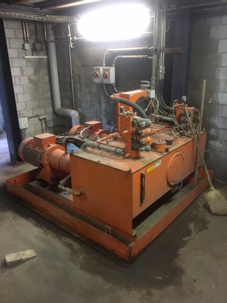 Reparatur einer Spezialhydraulikanlage